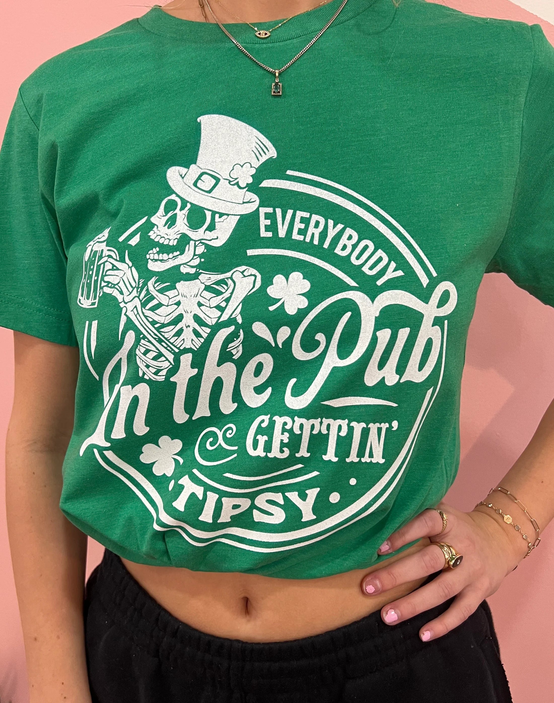 Everybody In the Pub Gettin' T-Shirt